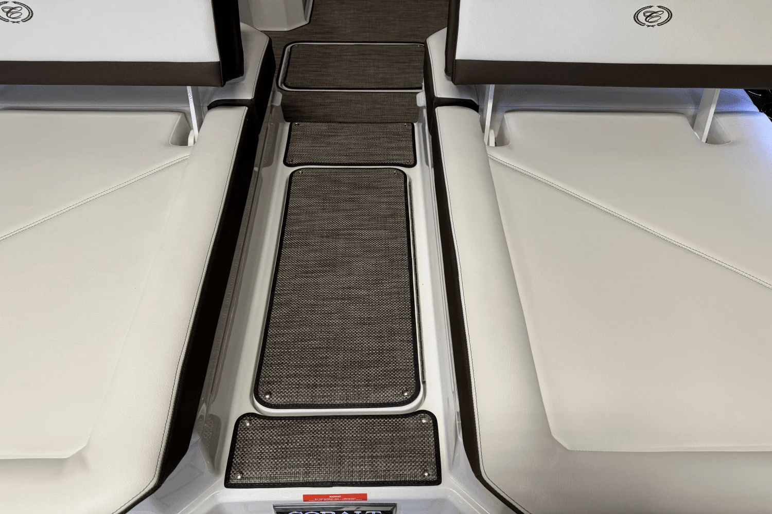 2025 Cobalt R6 Outboard Image Thumbnail #30