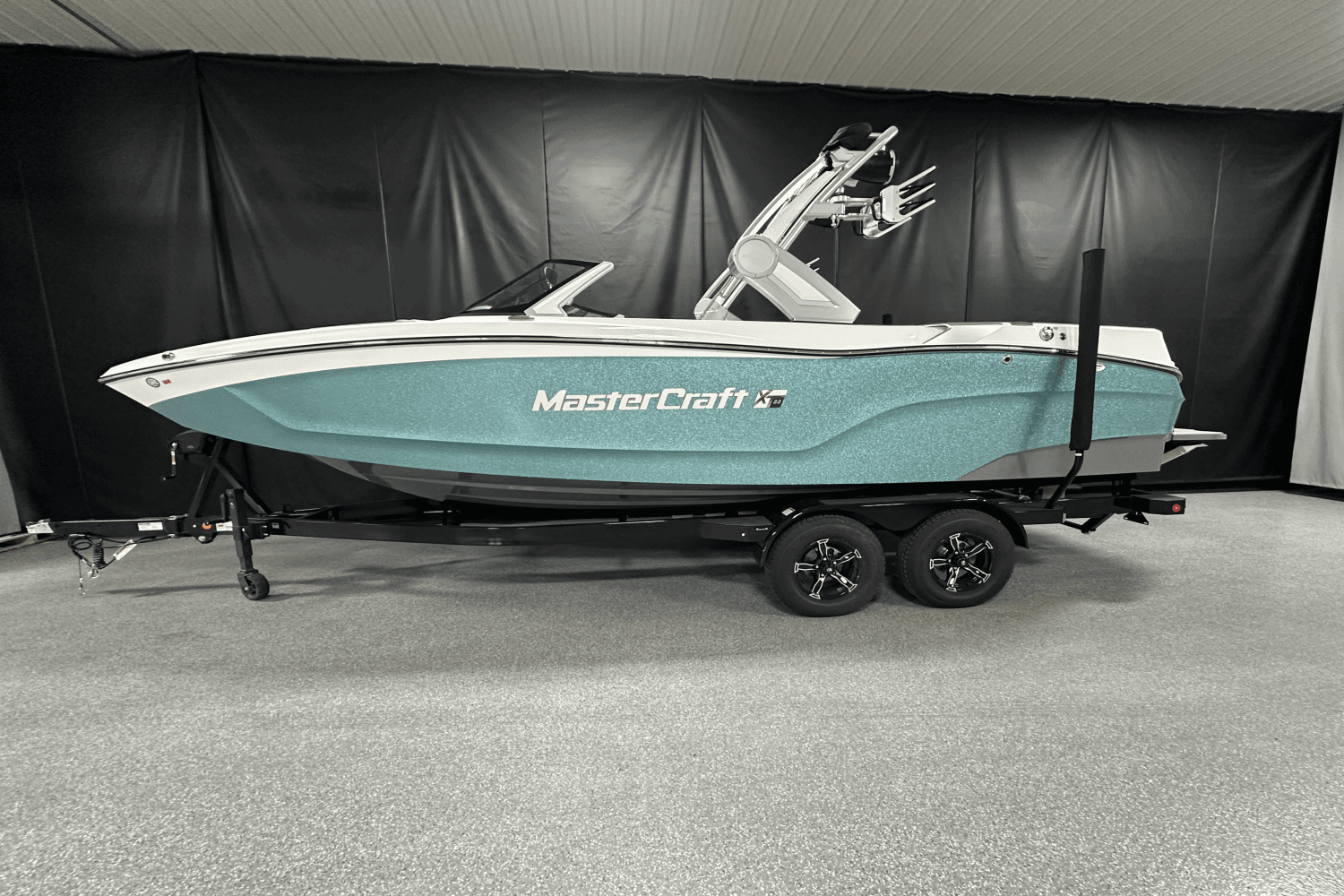 2025 Mastercraft XT22 Image Thumbnail #3