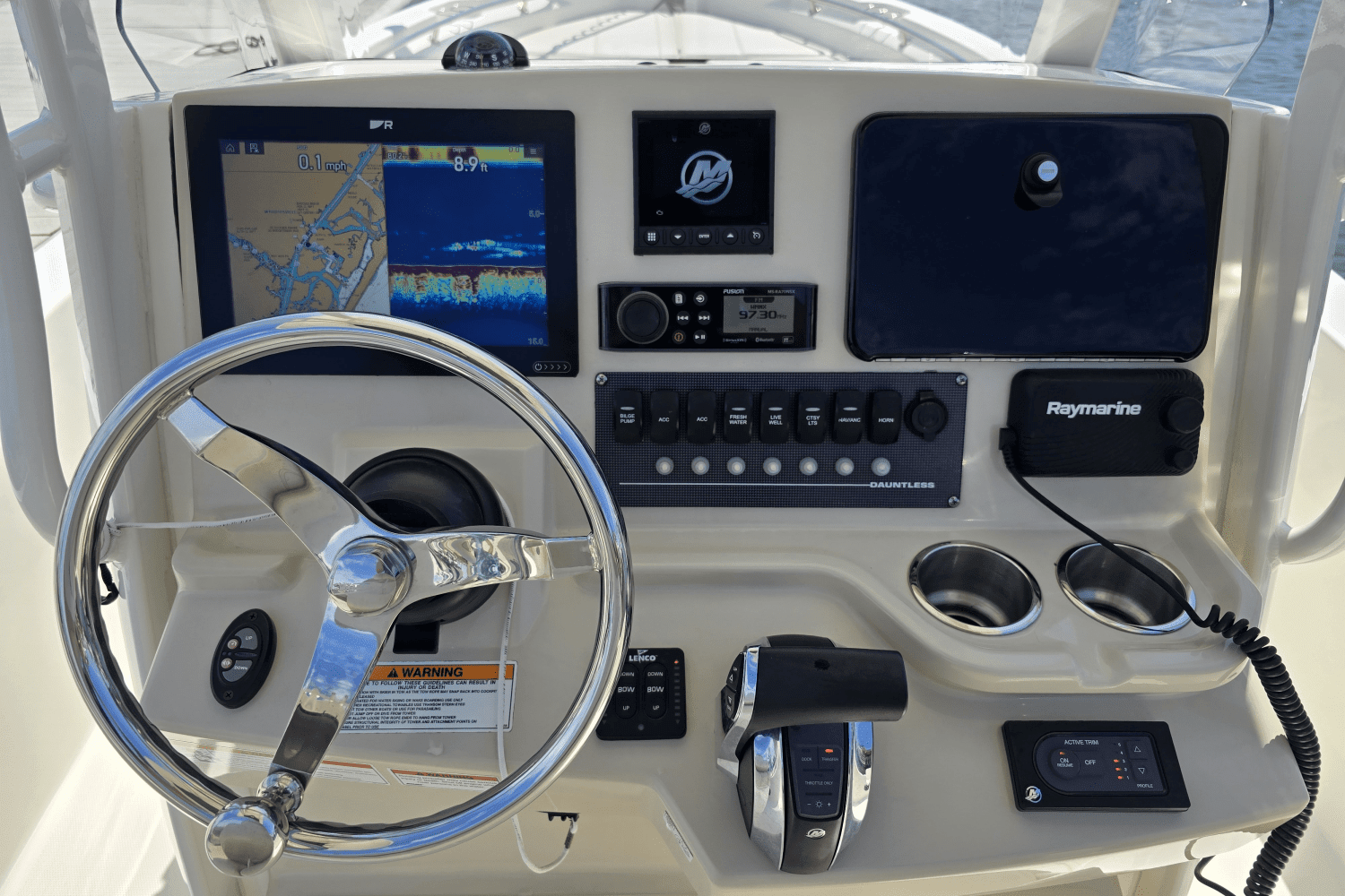 2021 Boston Whaler 250 DAUNTLESS Image Thumbnail #8