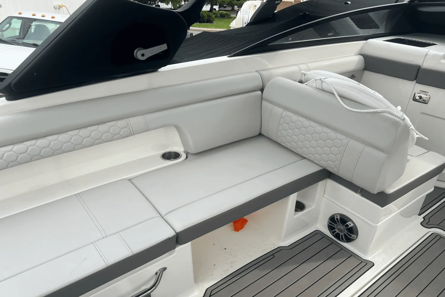 2023 Sea Ray 290 SDX Image Thumbnail #3
