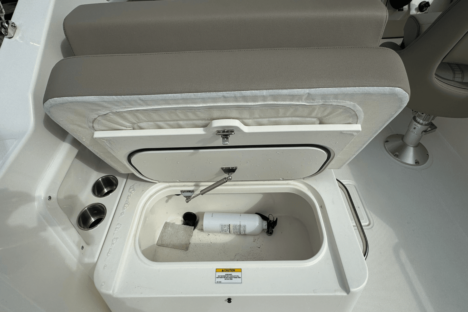 2024 Boston Whaler 210 Vantage Image Thumbnail #12