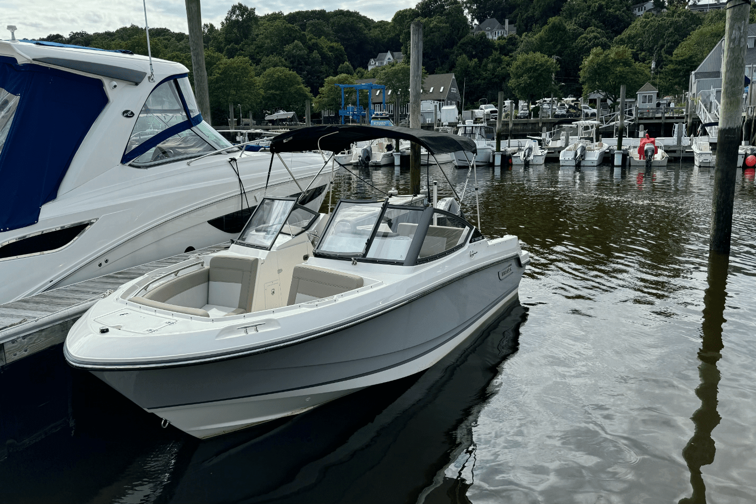 2024 Boston Whaler 210 Vantage Image Thumbnail #2