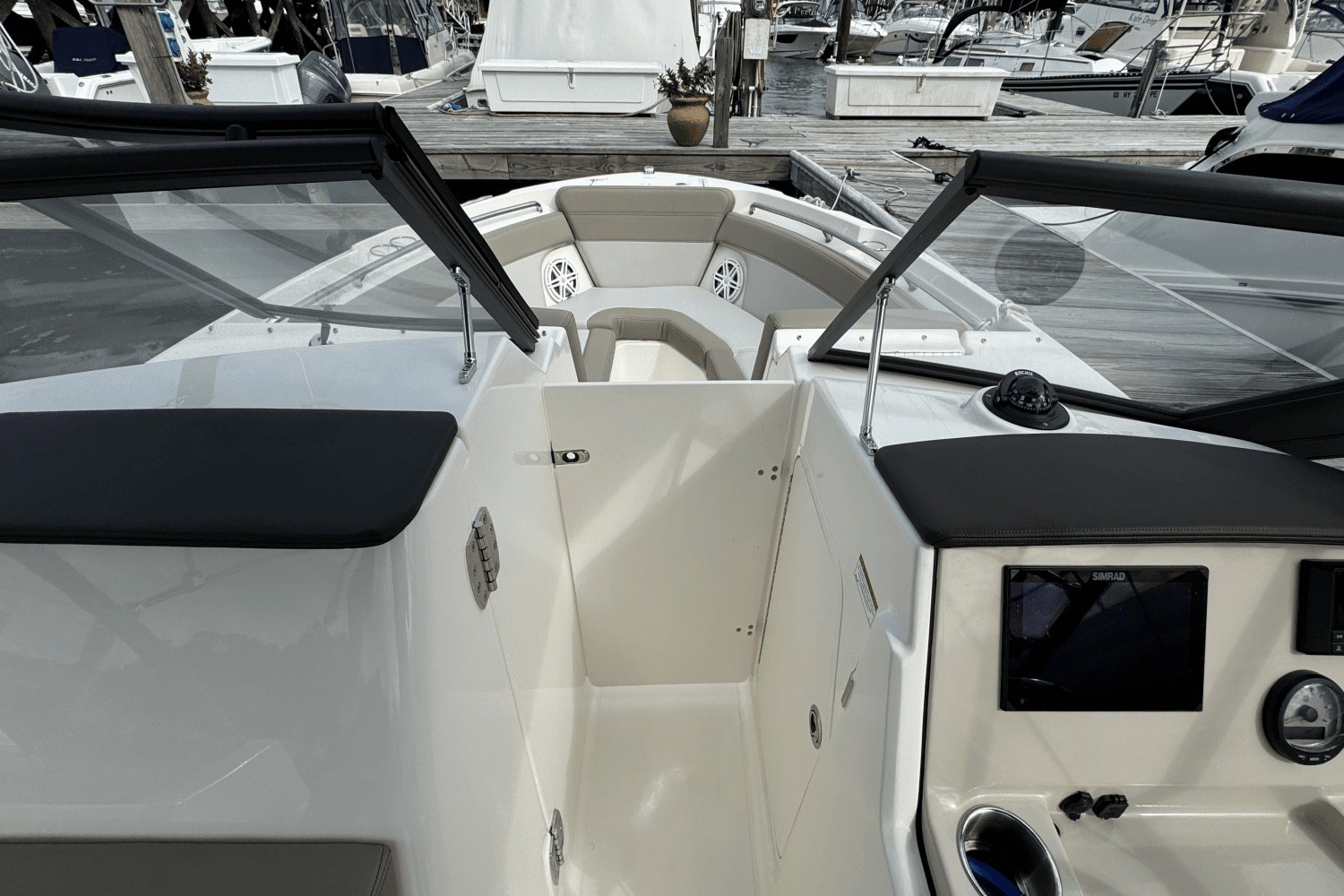 2024 Boston Whaler 210 Vantage Image Thumbnail #30