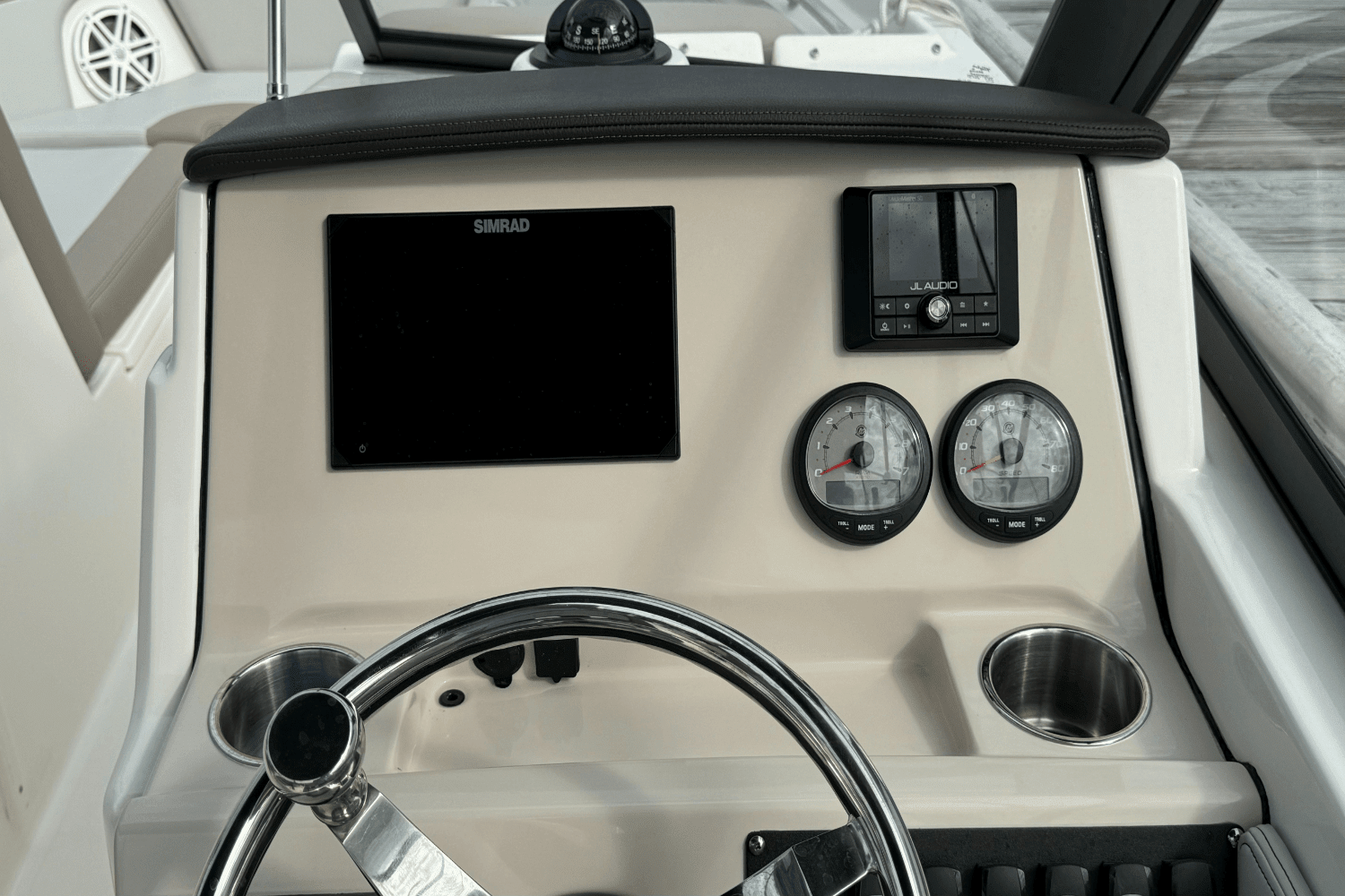 2024 Boston Whaler 210 Vantage Image Thumbnail #17