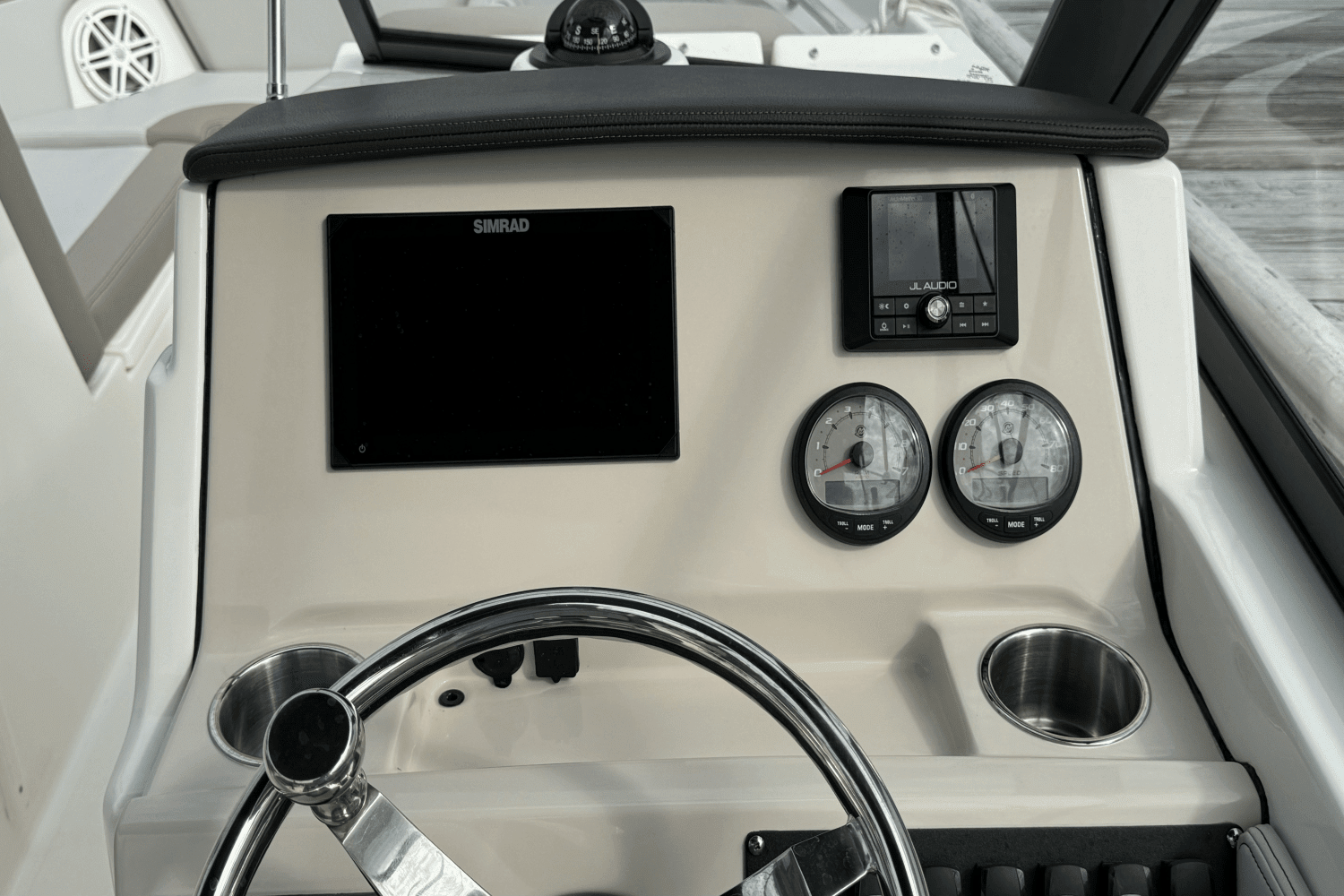 2024 Boston Whaler 210 Vantage Image Thumbnail #24