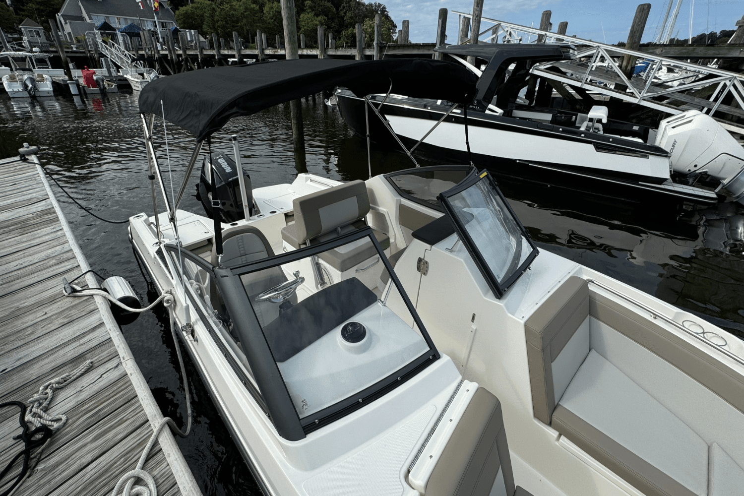 2024 Boston Whaler 210 Vantage Image Thumbnail #30