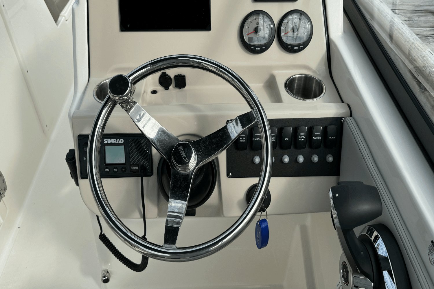 2024 Boston Whaler 210 Vantage Image Thumbnail #16