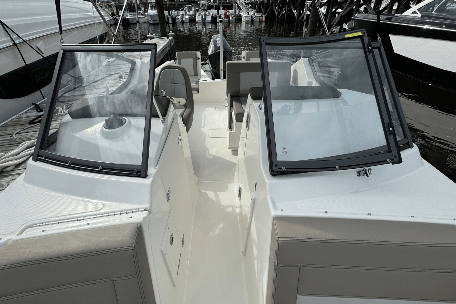 2024 Boston Whaler 210 Vantage Image Thumbnail #29