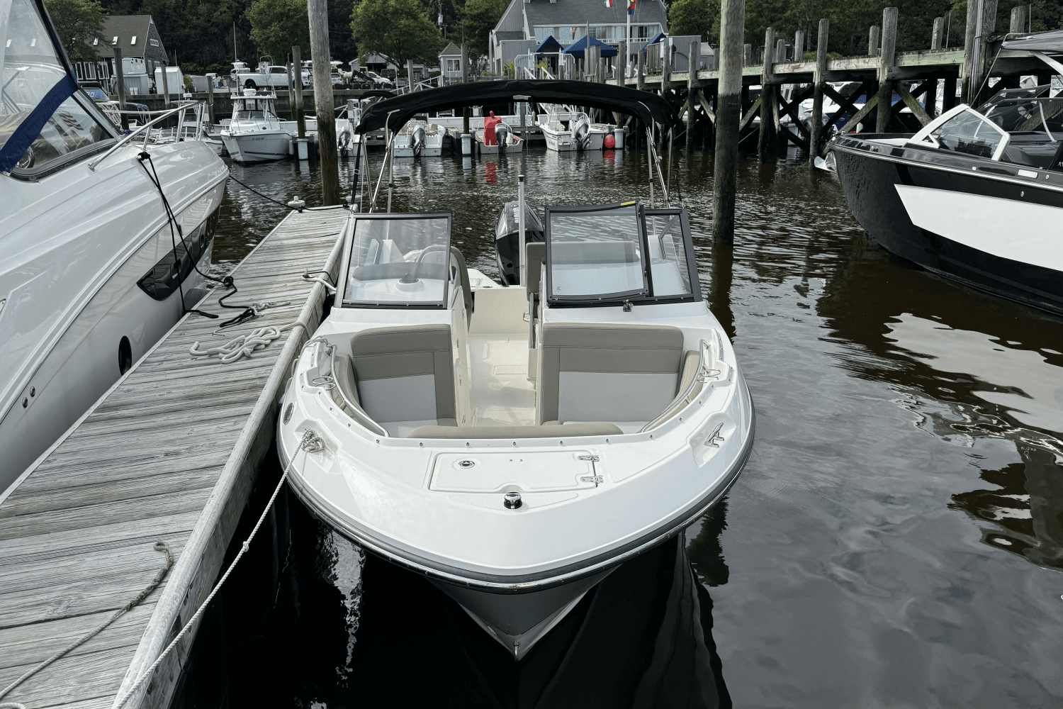 2024 Boston Whaler 210 Vantage Image Thumbnail #5