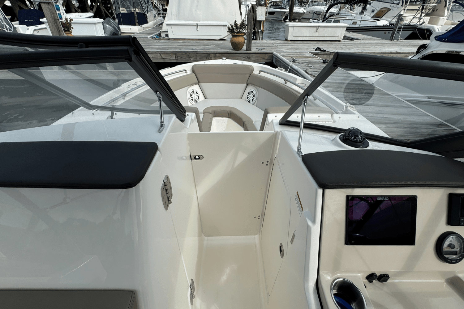 2024 Boston Whaler 210 Vantage Image Thumbnail #22