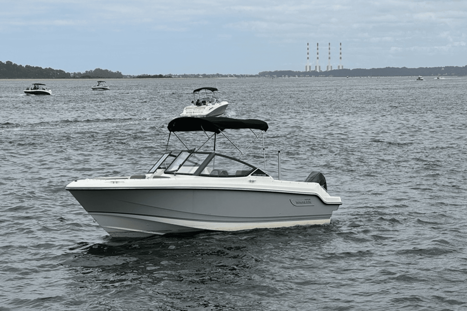 2024 Boston Whaler 210 Vantage Image Thumbnail #35