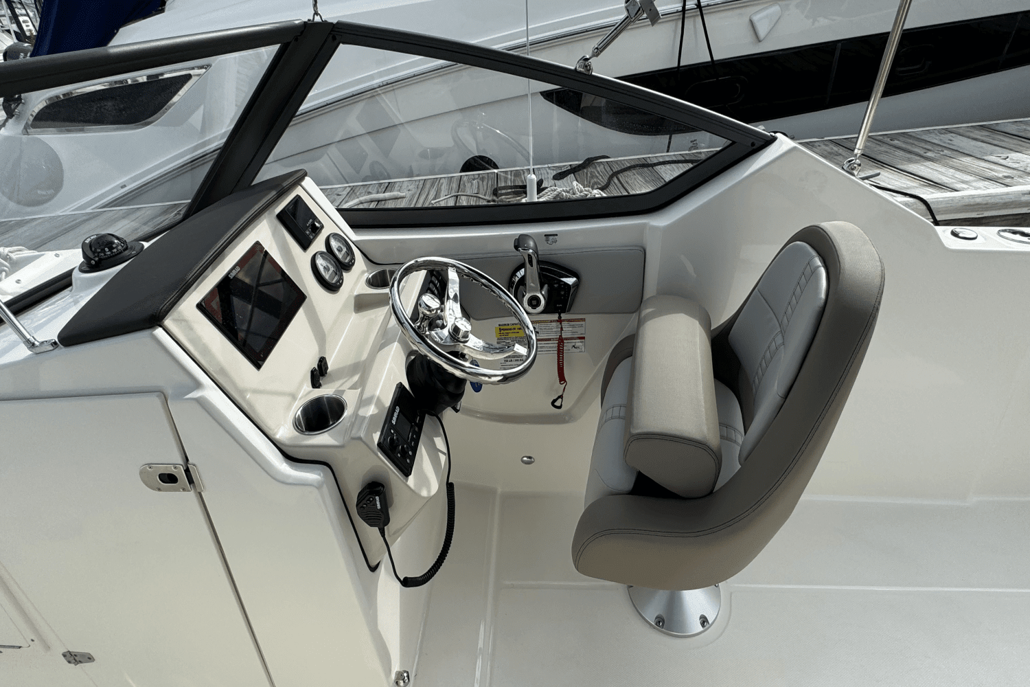 2024 Boston Whaler 210 Vantage Image Thumbnail #20