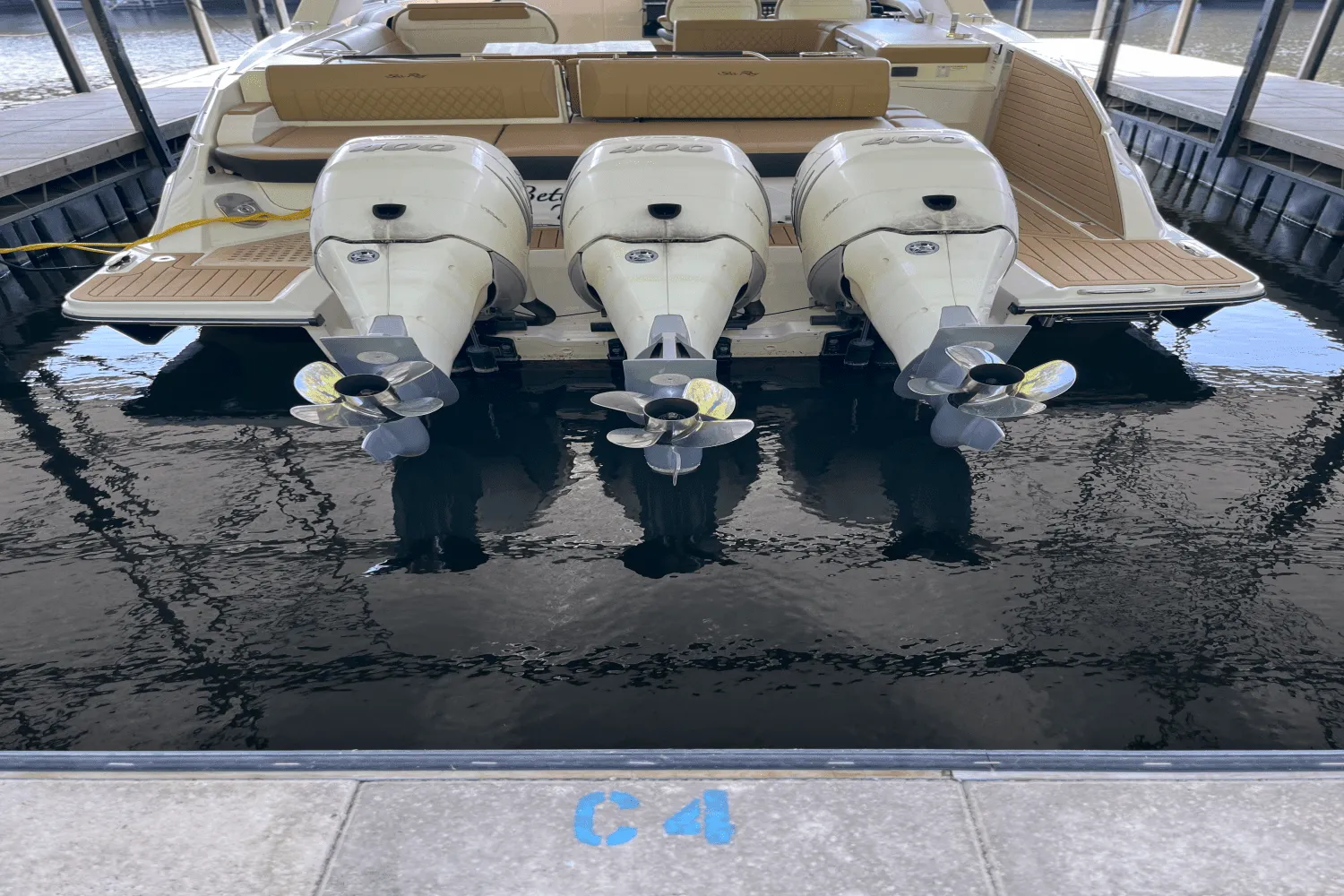 2021 Sea Ray SLX 400 OB Image Thumbnail #7