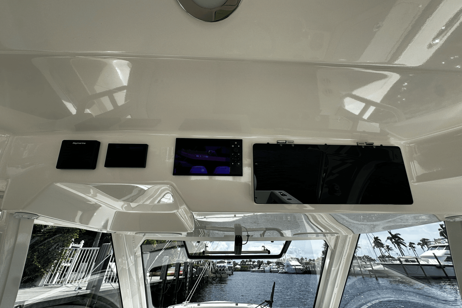 2019 Boston Whaler 350 Realm Image Thumbnail #30