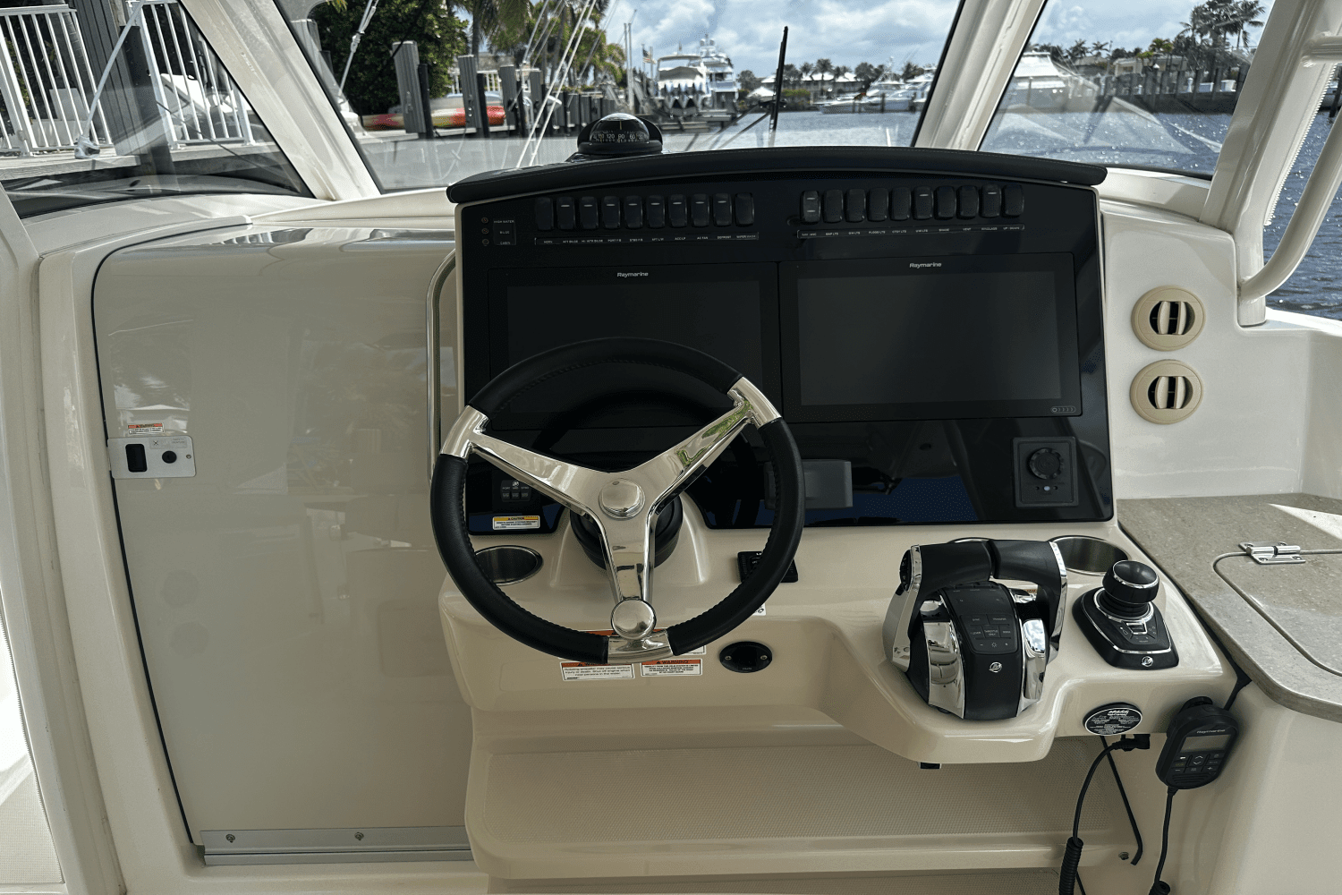 2019 Boston Whaler 350 Realm Image Thumbnail #28