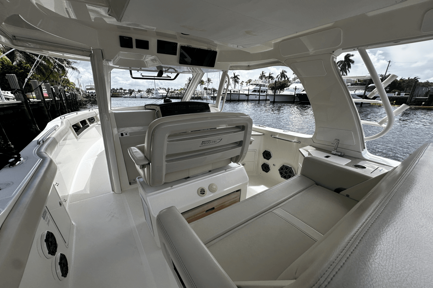 2019 Boston Whaler 350 Realm Image Thumbnail #20