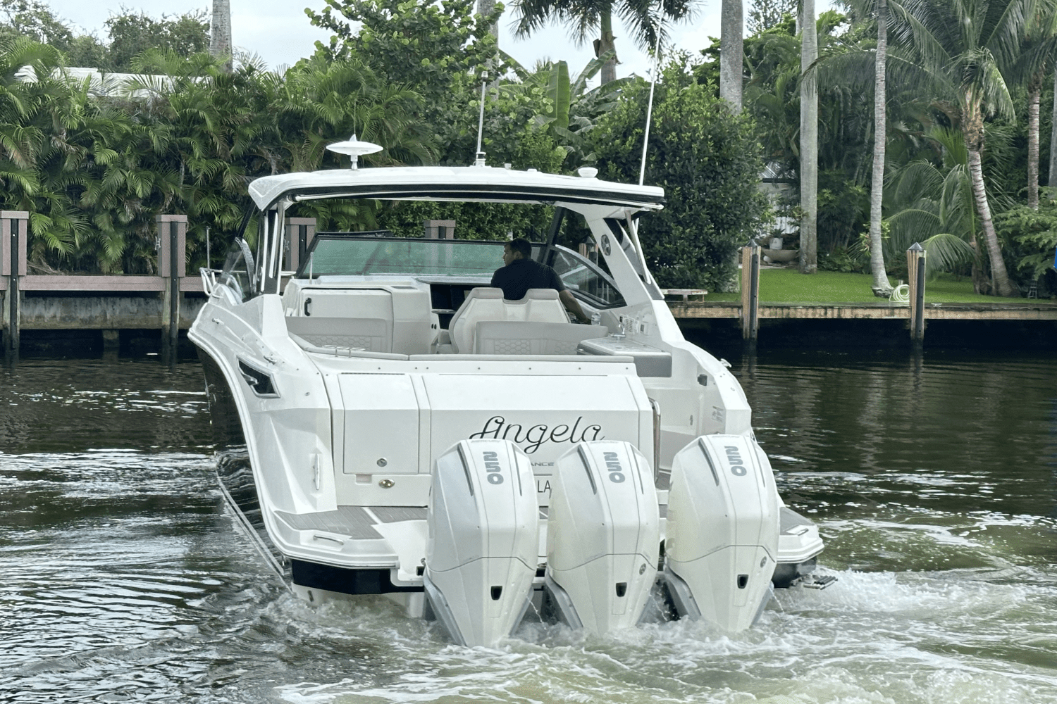 2023 Sea Ray Sundancer 320 Outboard Image Thumbnail #5