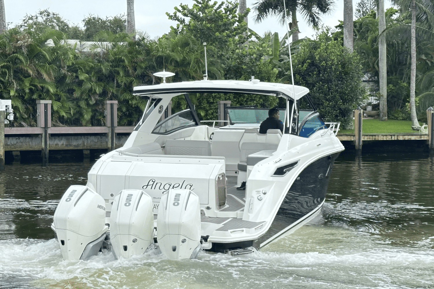 2023 Sea Ray Sundancer 320 Outboard Image Thumbnail #6