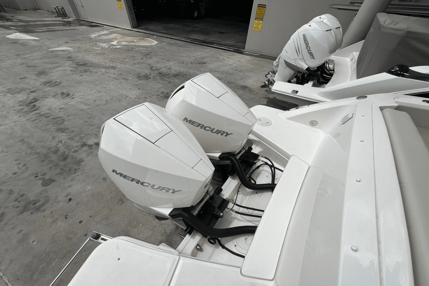 2022 Boston Whaler 320 VANTAGE Image Thumbnail #4