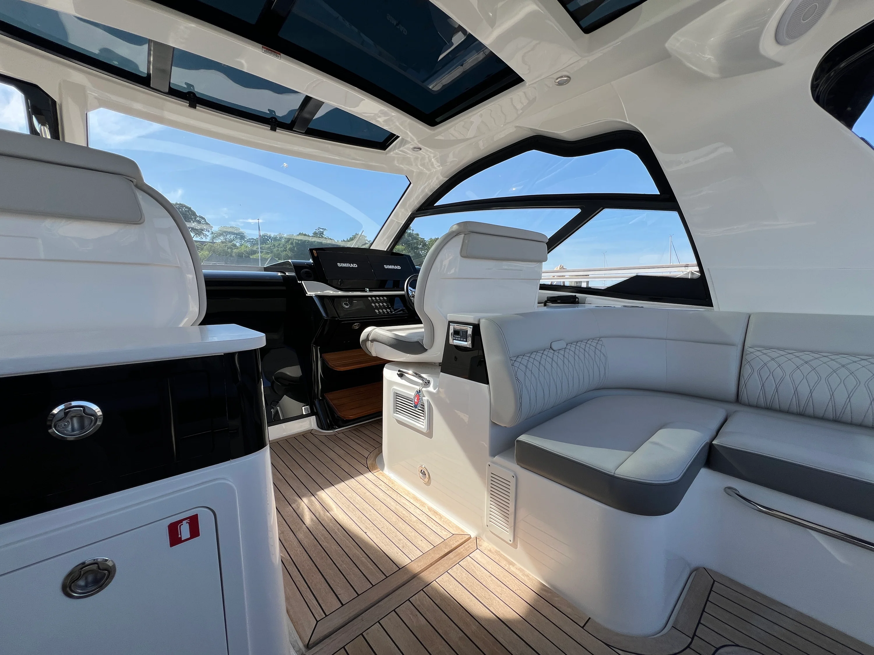 2023 Sea Ray 370 SUNDANCER OB Image Thumbnail #38