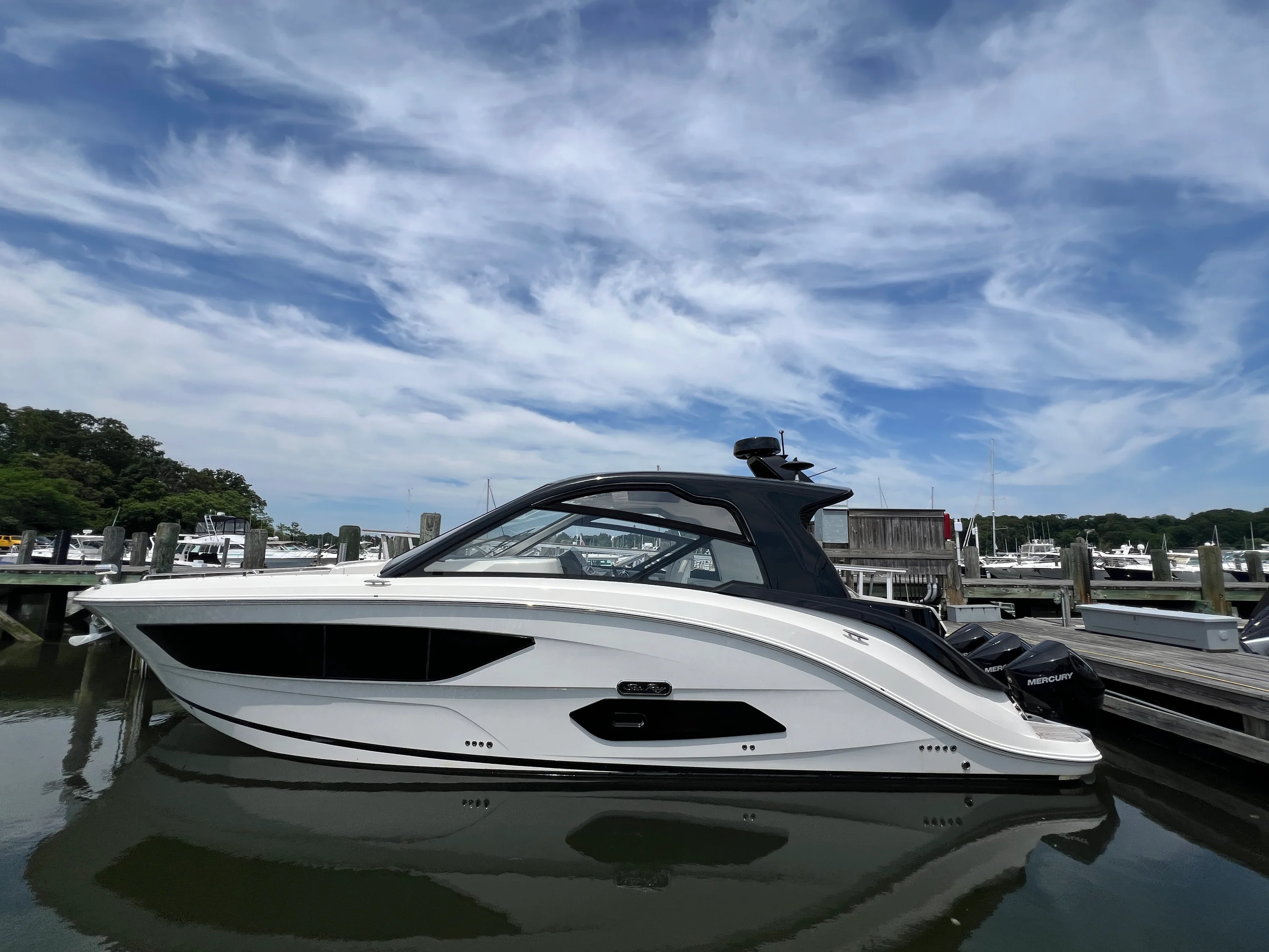 2023 Sea Ray 370 SUNDANCER OB Image Thumbnail #12