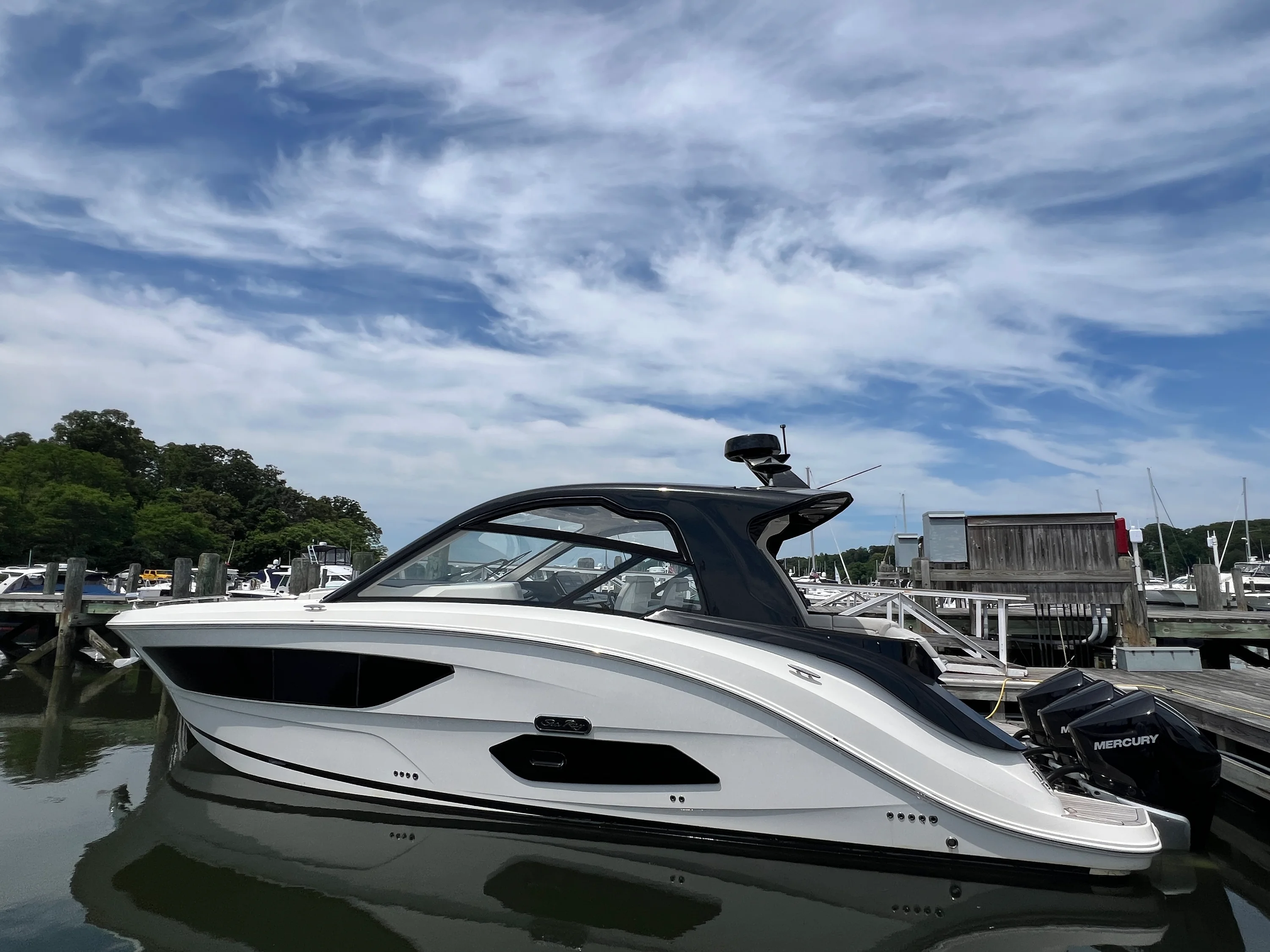 2023 Sea Ray 370 SUNDANCER OB Image Thumbnail #11