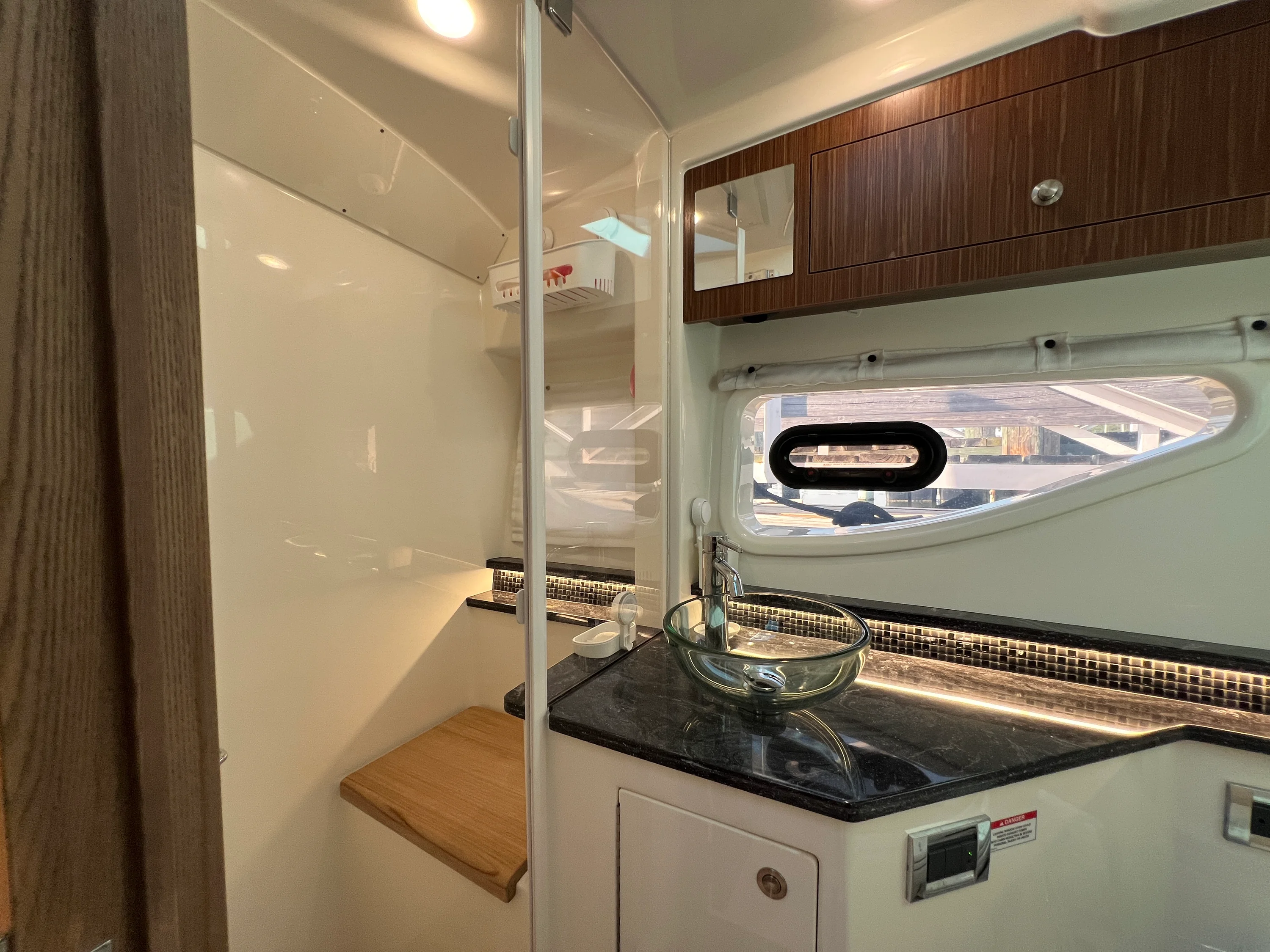 2023 Sea Ray 370 SUNDANCER OB Image Thumbnail #53