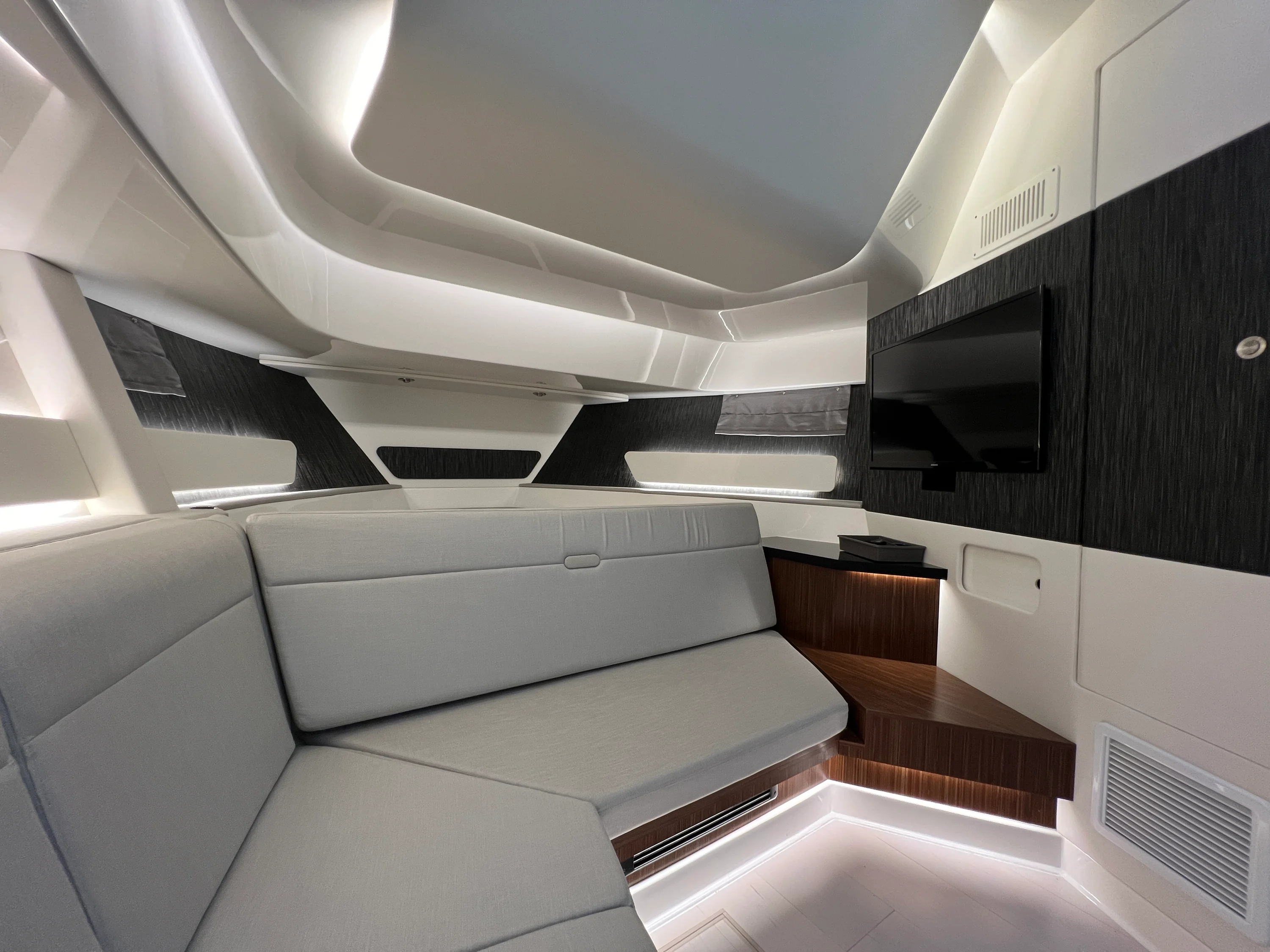 2023 Sea Ray 370 SUNDANCER OB Image Thumbnail #46