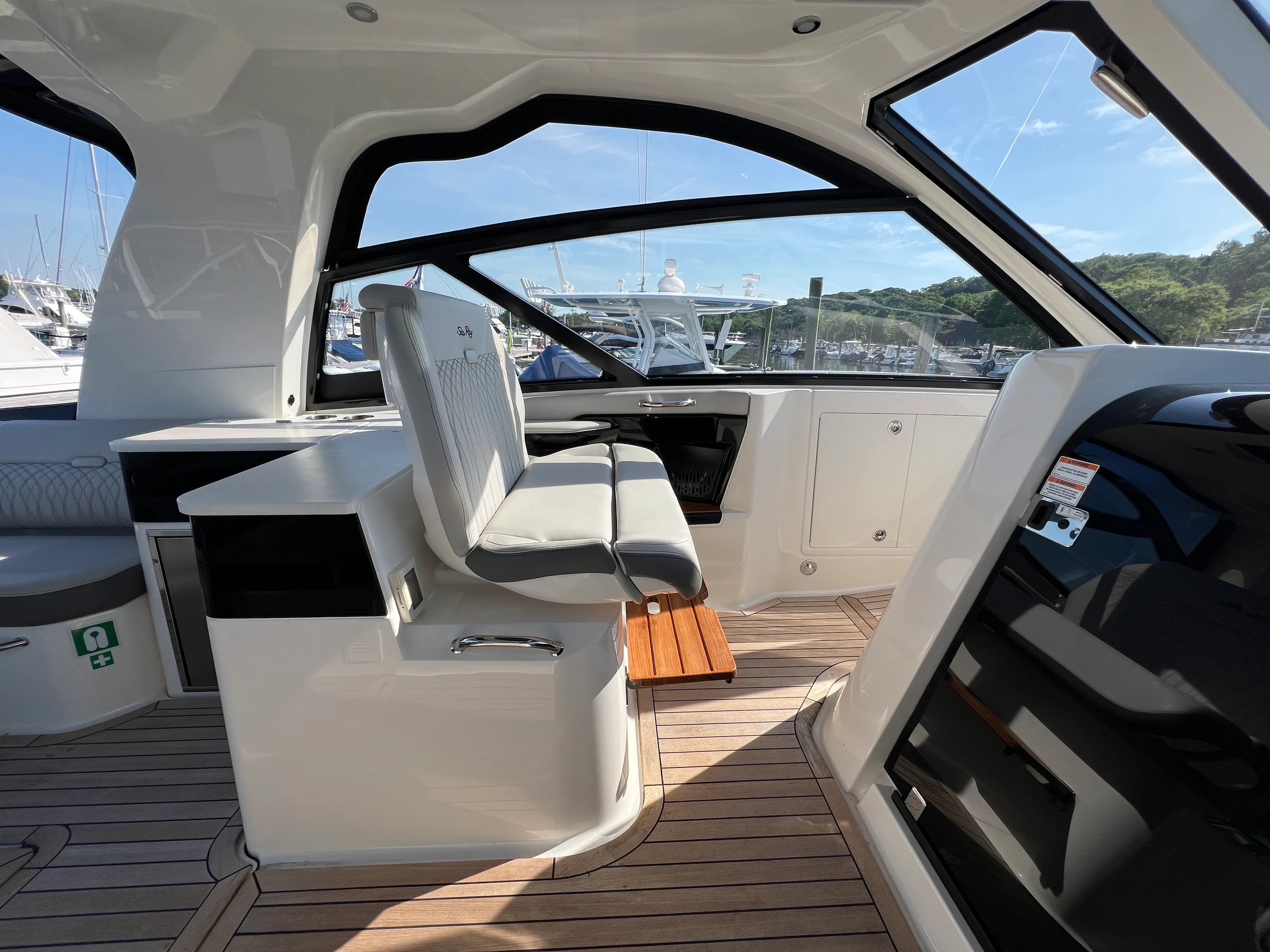 2023 Sea Ray 370 SUNDANCER OB Image Thumbnail #40