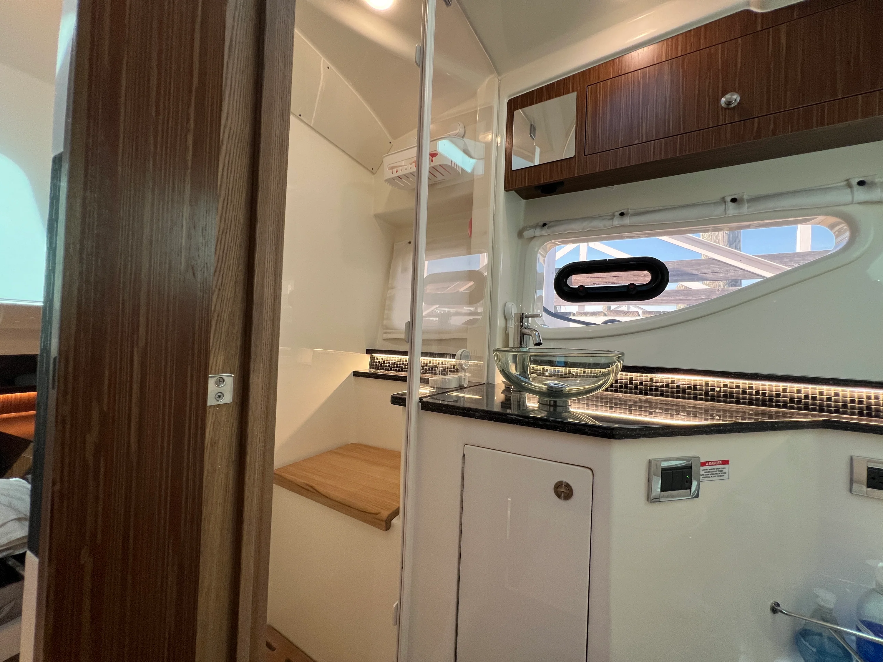 2023 Sea Ray 370 SUNDANCER OB Image Thumbnail #55