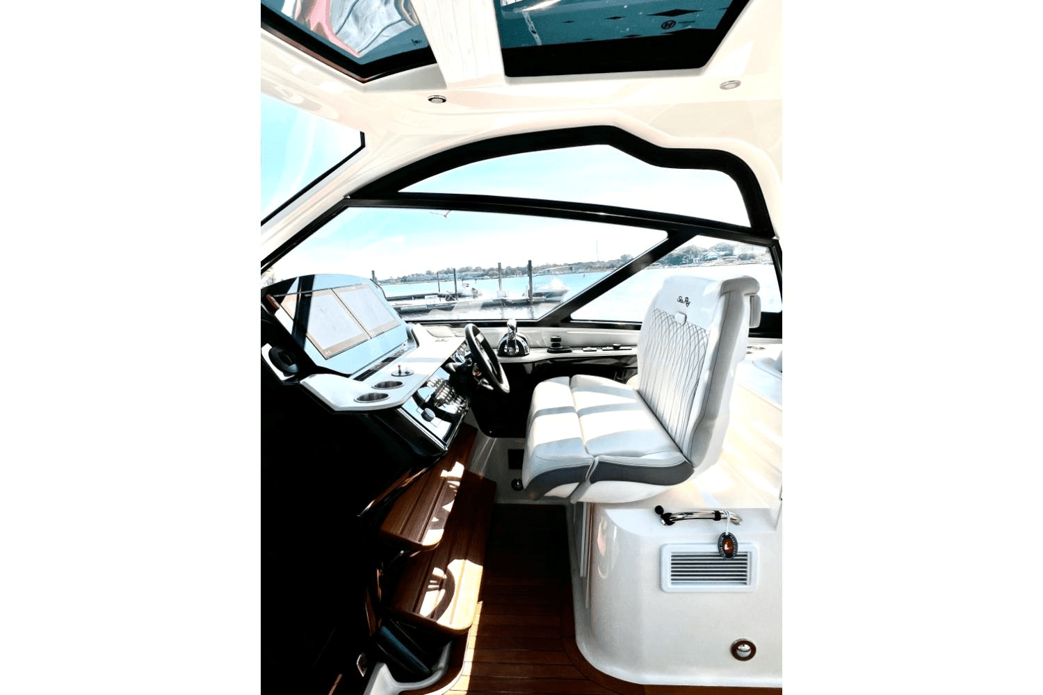 2023 Sea Ray 370 SUNDANCER OB Image Thumbnail #30