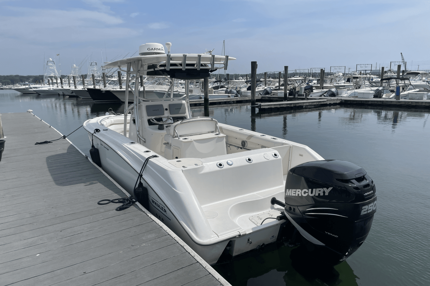 Thumbnail 2 for 2008 Boston Whaler 240 OUTRAGE