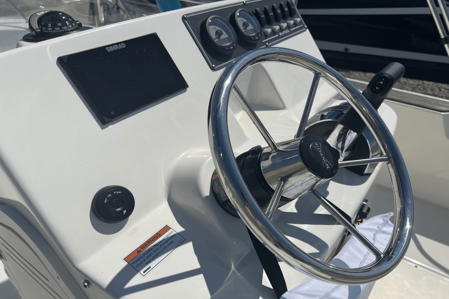 2023 Boston Whaler 190 MONTAUK Image Thumbnail #8