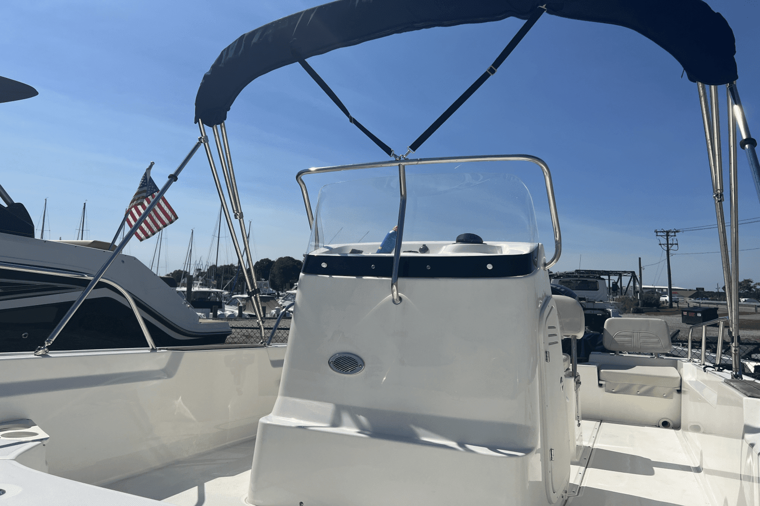 2023 Boston Whaler 190 MONTAUK Image Thumbnail #9