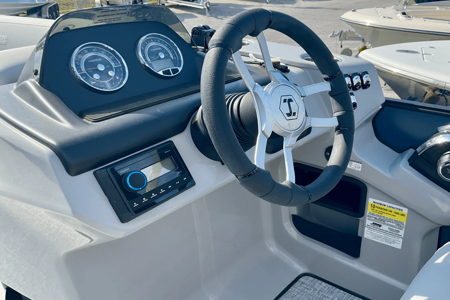 2025 Harris 230 Cruiser Image Thumbnail #15