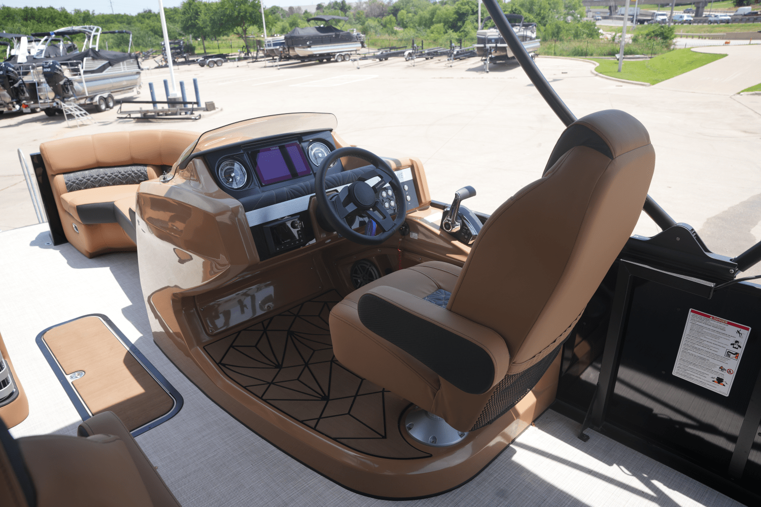2025 Harris 230 Grand Mariner Image Thumbnail #10