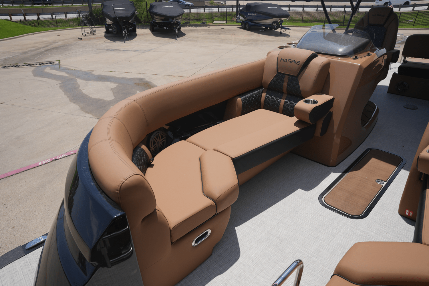 2025 Harris 230 Grand Mariner Image Thumbnail #5