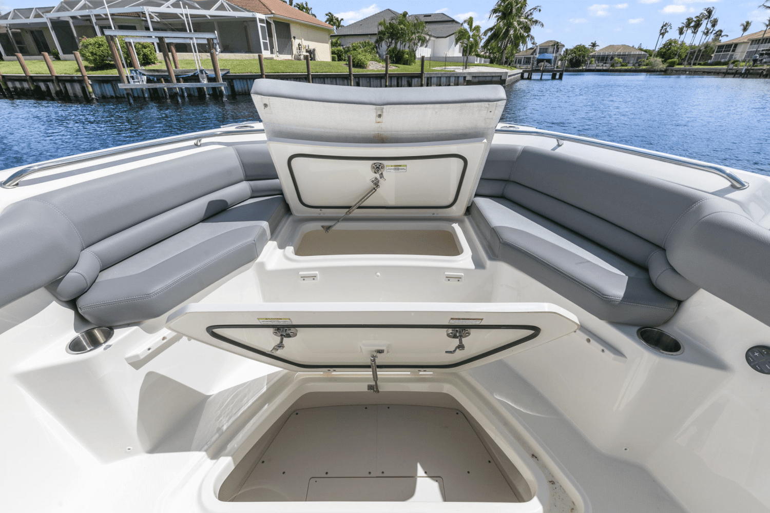 2022 Boston Whaler 330 OUTRAGE Image Thumbnail #15