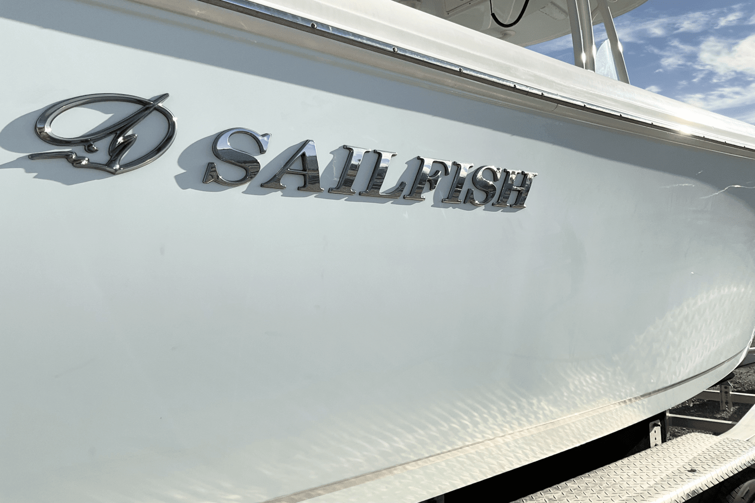 2021 Sailfish 242 CC Image Thumbnail #1