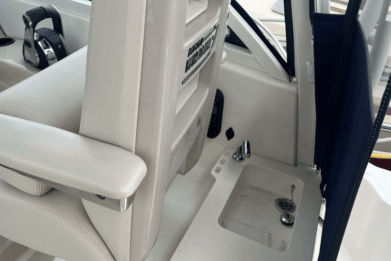 2020 Boston Whaler 285 CONQUEST Image Thumbnail #10