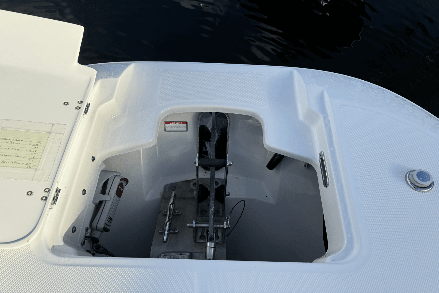 2020 Boston Whaler 320 VANTAGE Image Thumbnail #18