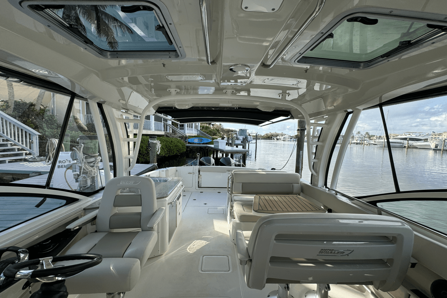 2020 Boston Whaler 320 VANTAGE Image Thumbnail #54