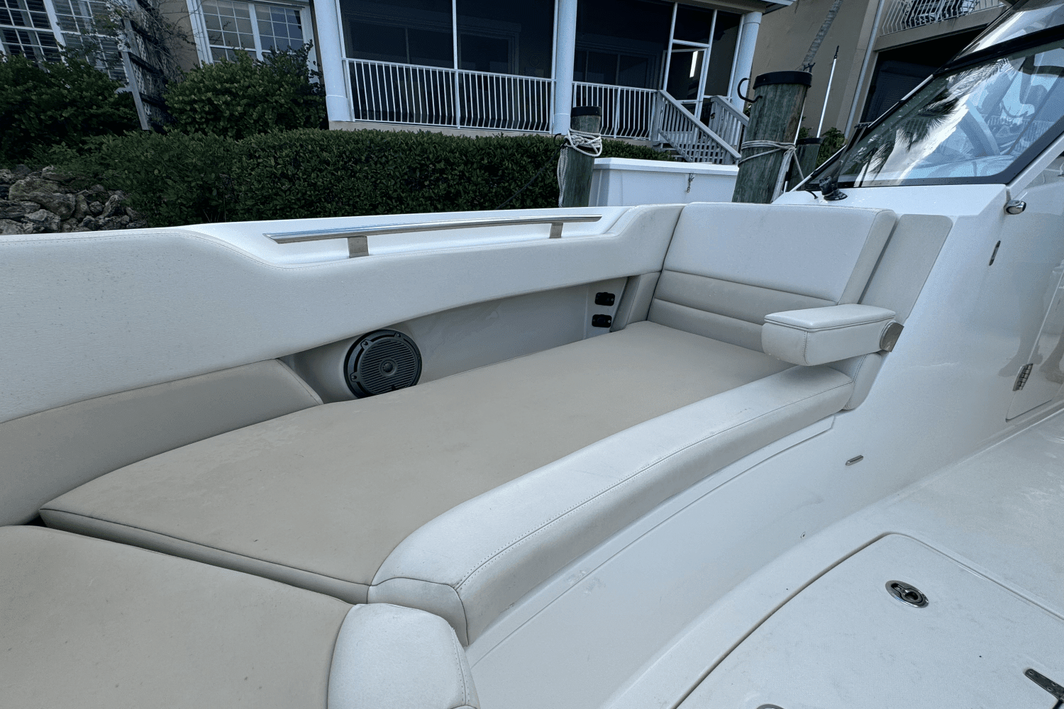 2020 Boston Whaler 320 VANTAGE Image Thumbnail #28