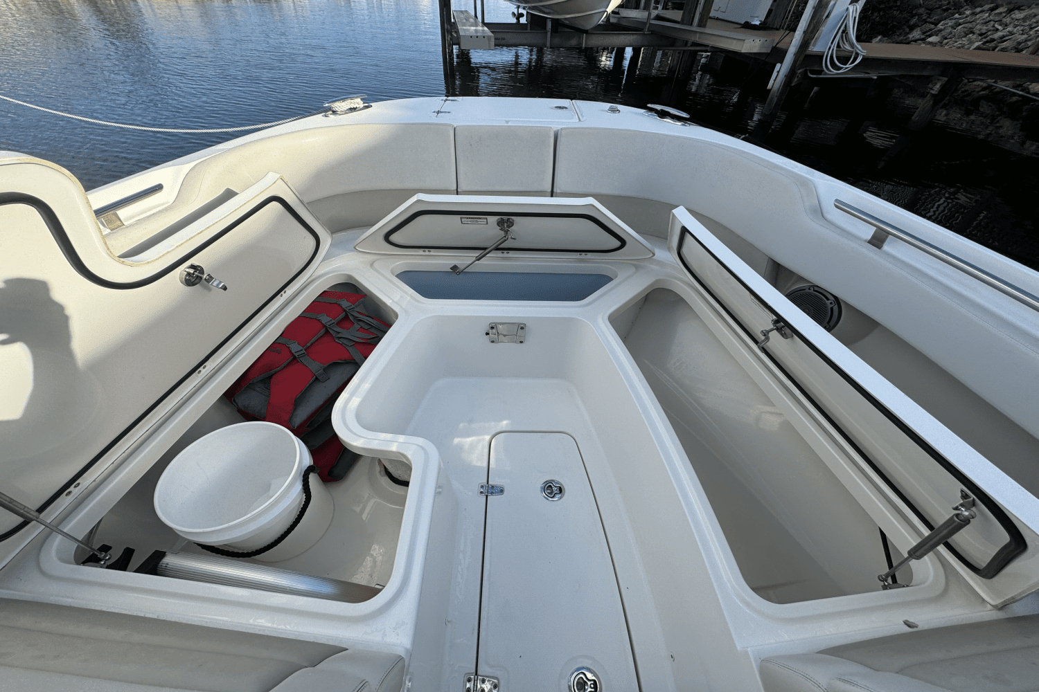 2020 Boston Whaler 320 VANTAGE Image Thumbnail #15