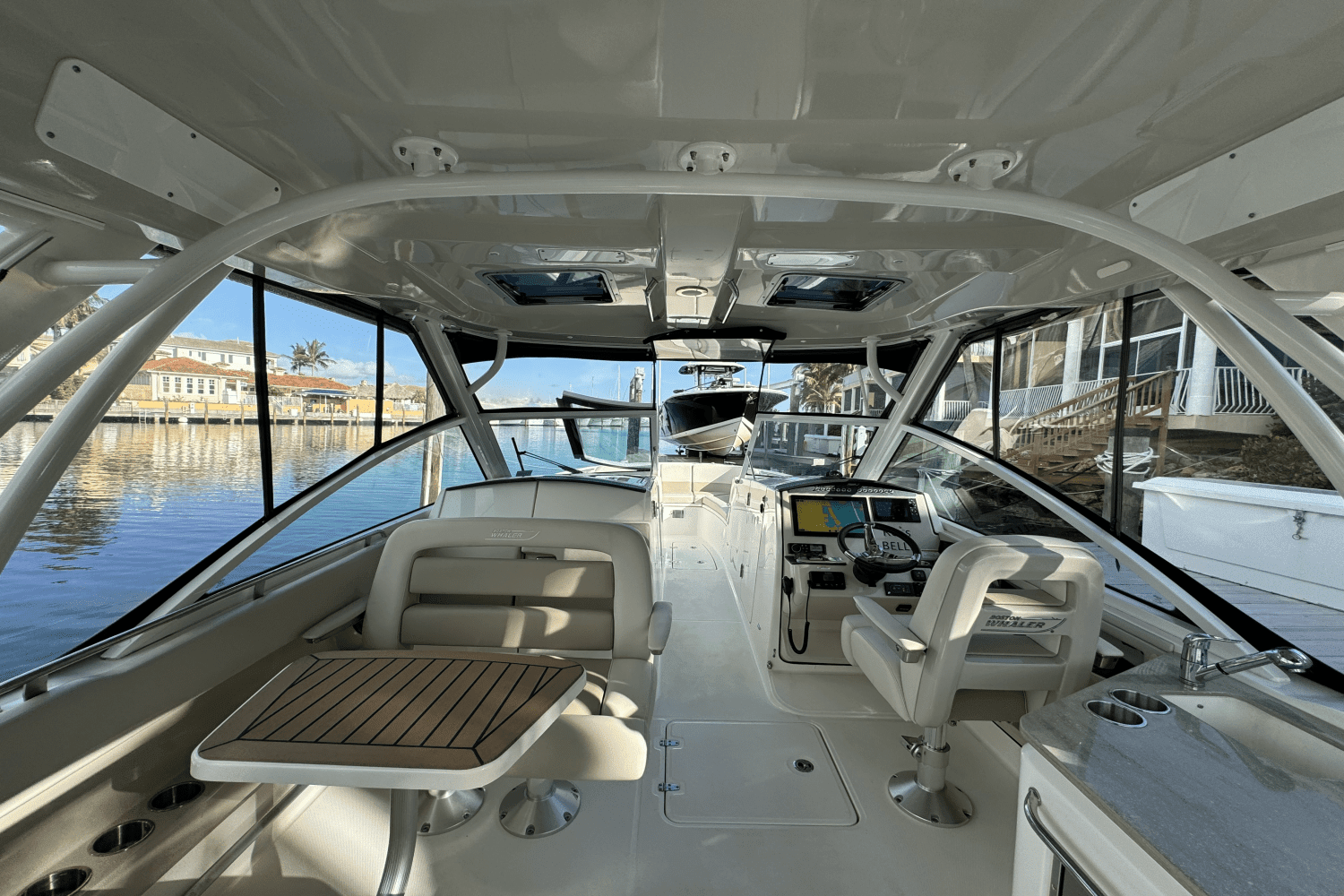 2020 Boston Whaler 320 VANTAGE Image Thumbnail #50