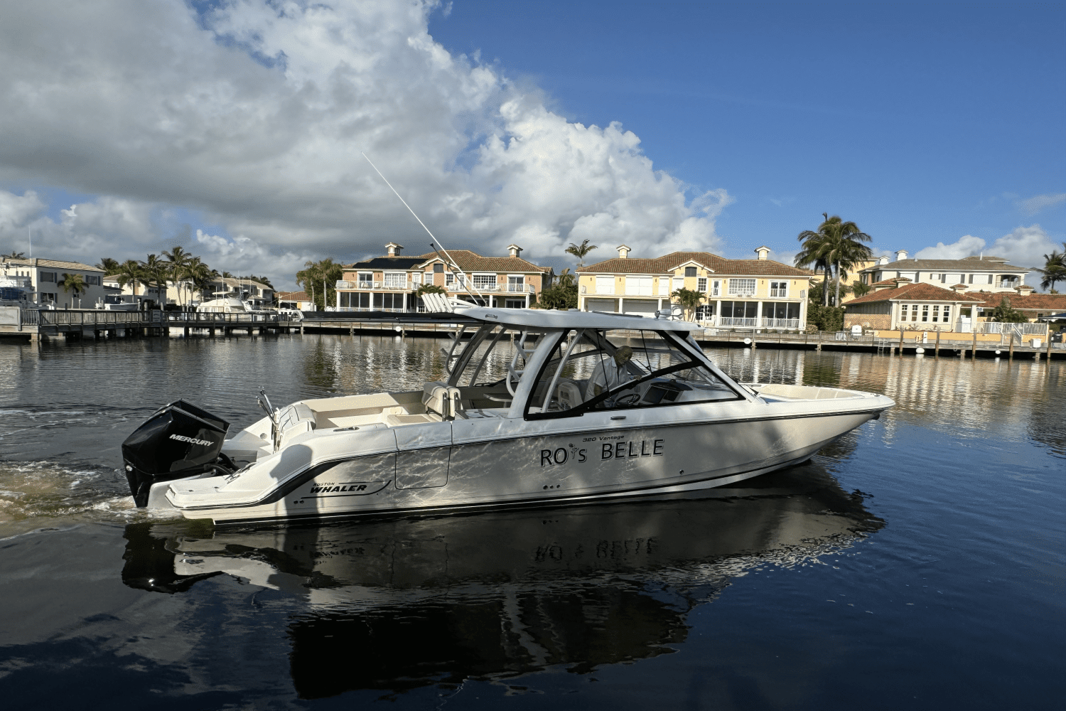 2020 Boston Whaler 320 VANTAGE Image Thumbnail #10