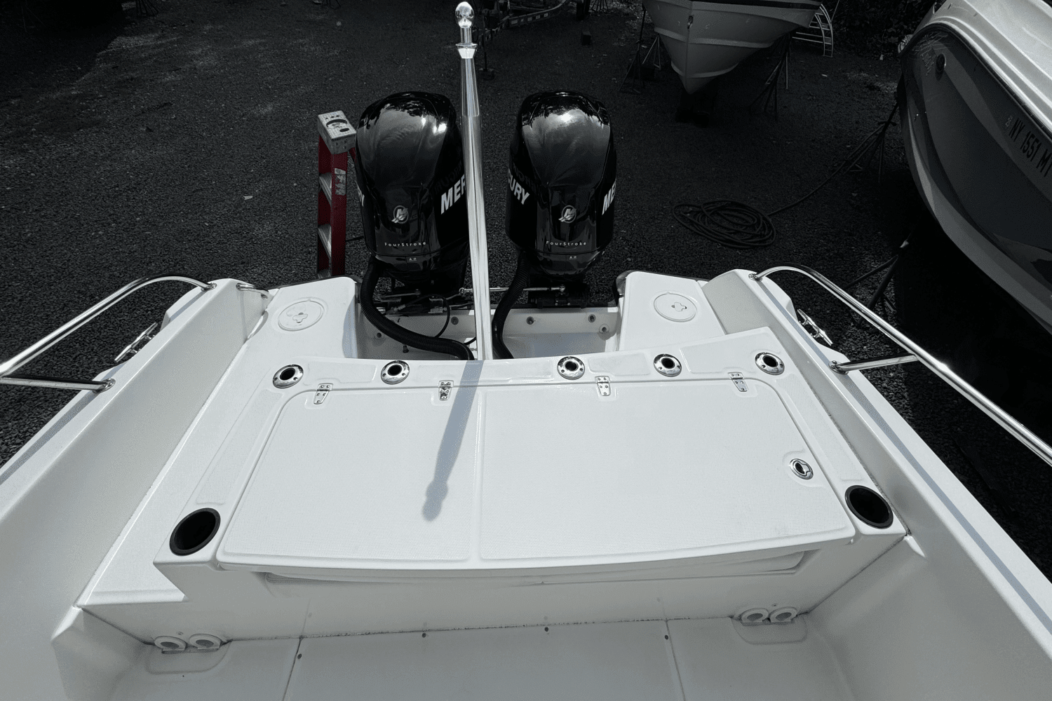 2014 Boston Whaler DAUNTLESS 270 Image Thumbnail #4