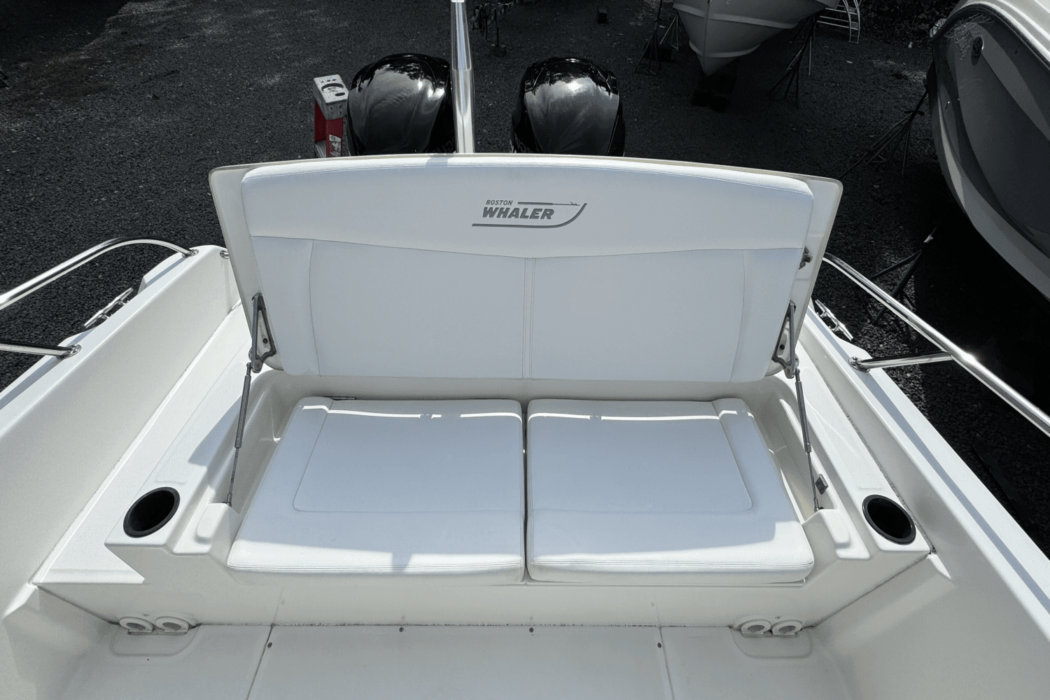 2014 Boston Whaler DAUNTLESS 270 Image Thumbnail #5