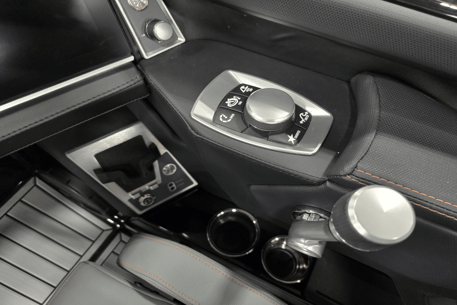 2025 Mastercraft
                                                             XT22 Image Thumbnail #9