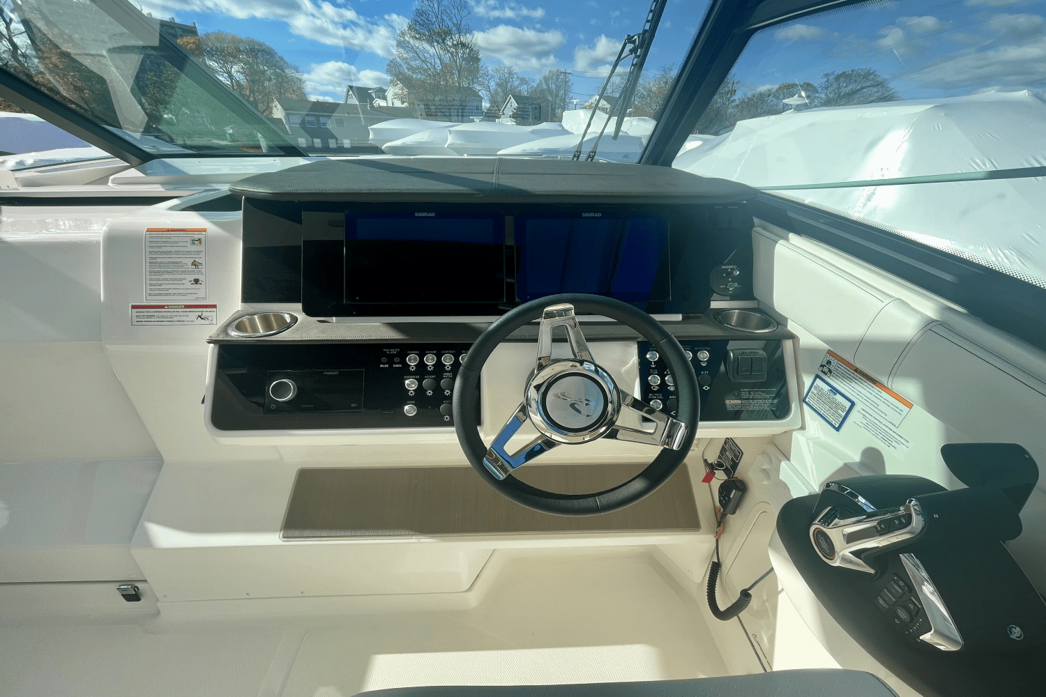 2025 Sea Ray Sundancer 320 Outboard Image Thumbnail #29